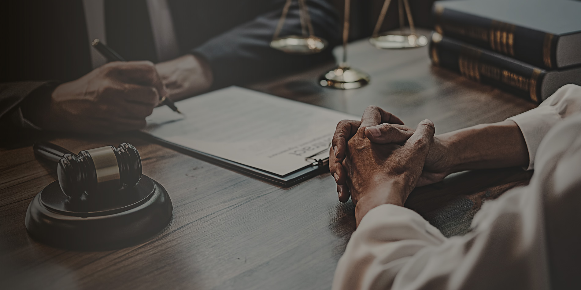 Consultation juridique au cabinet Laamrani Law Firm